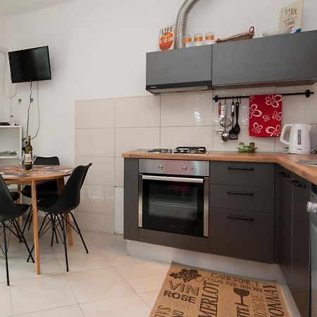 Apartments Alisa 布罗达里卡 外观 照片