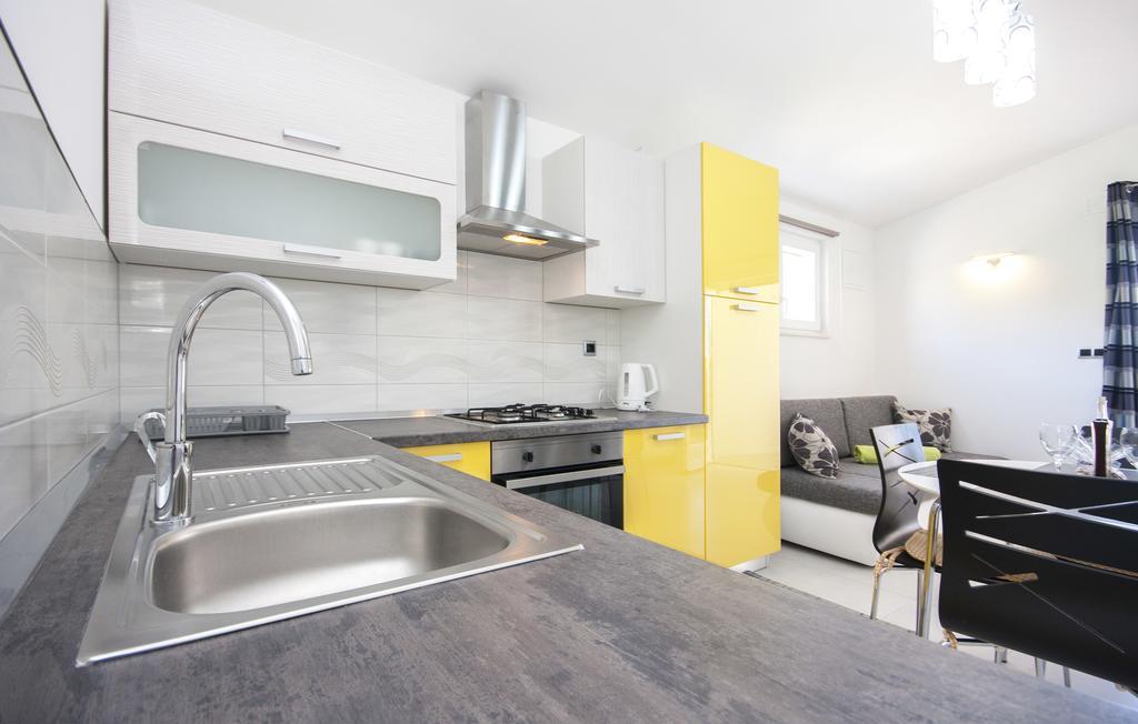 Apartments Alisa 布罗达里卡 外观 照片